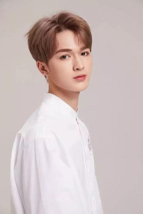 小天后爆料朱正廷视频播放,小天后爆料背后的精彩瞬间