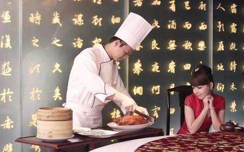 曹小姐爆料房东视频播放,真相背后令人震惊！